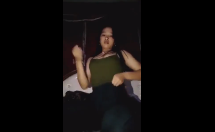 Video Smp Dua Jari Sampe Becek Headset Putih